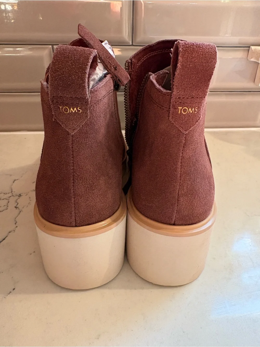 TOMS Maude Round Toe Wedge Chelsea Booties Womens Brown Casual Boots Size 9.5
